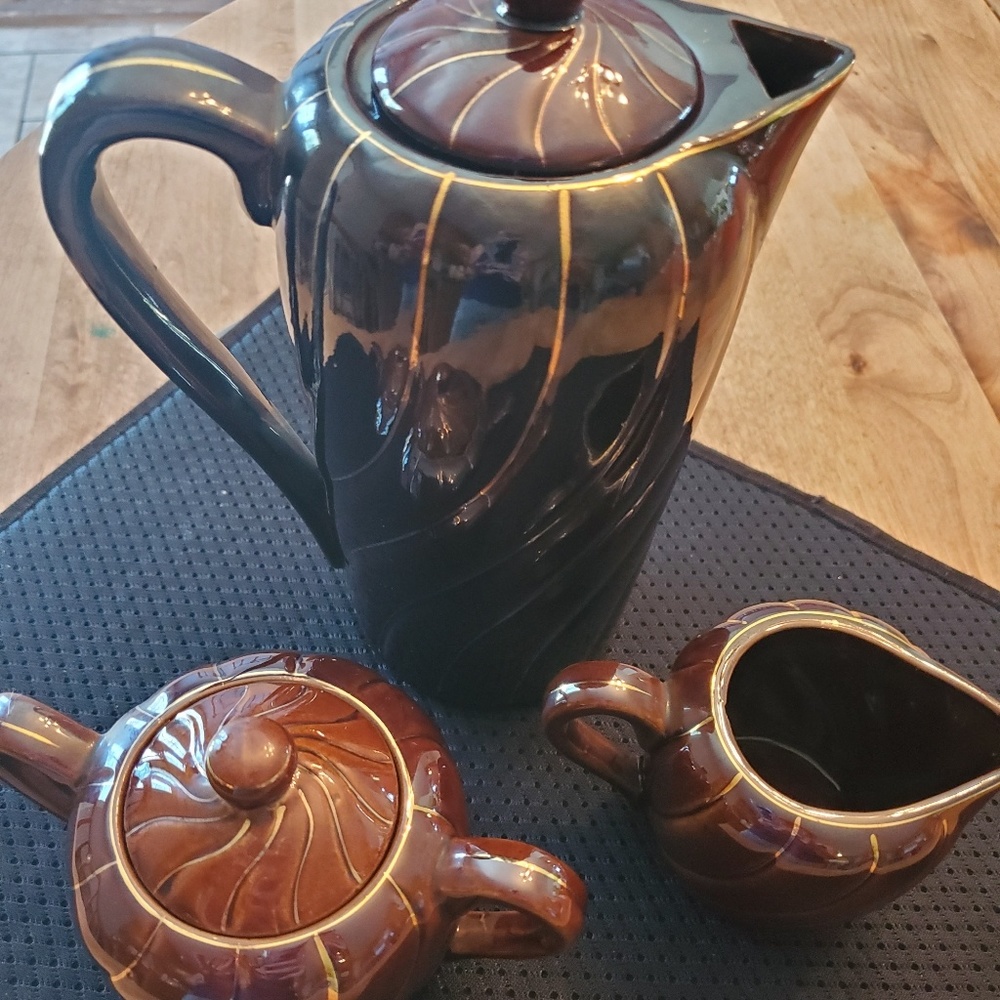 Tea Set - Picture 2 of 5